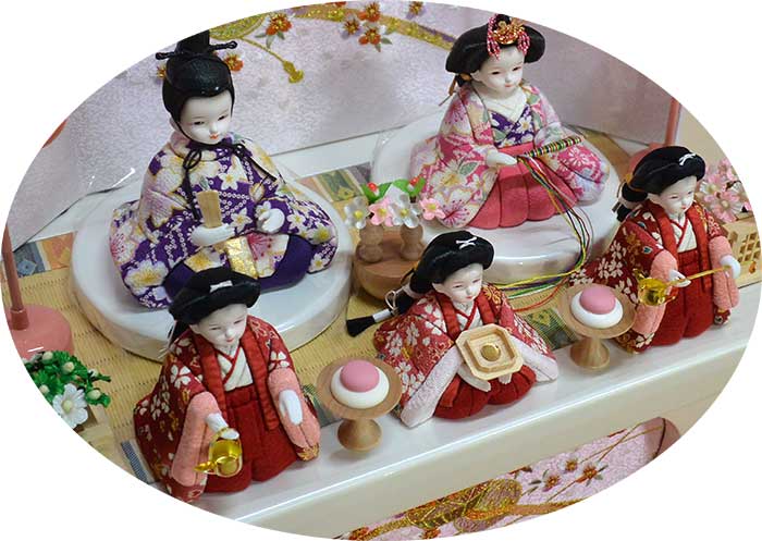 プリンセス雛人形の木目込み人形　三人官女つき　さくらこ紫花雛 五人飾り　ホワイトピンク収納セット＜33-8501＞